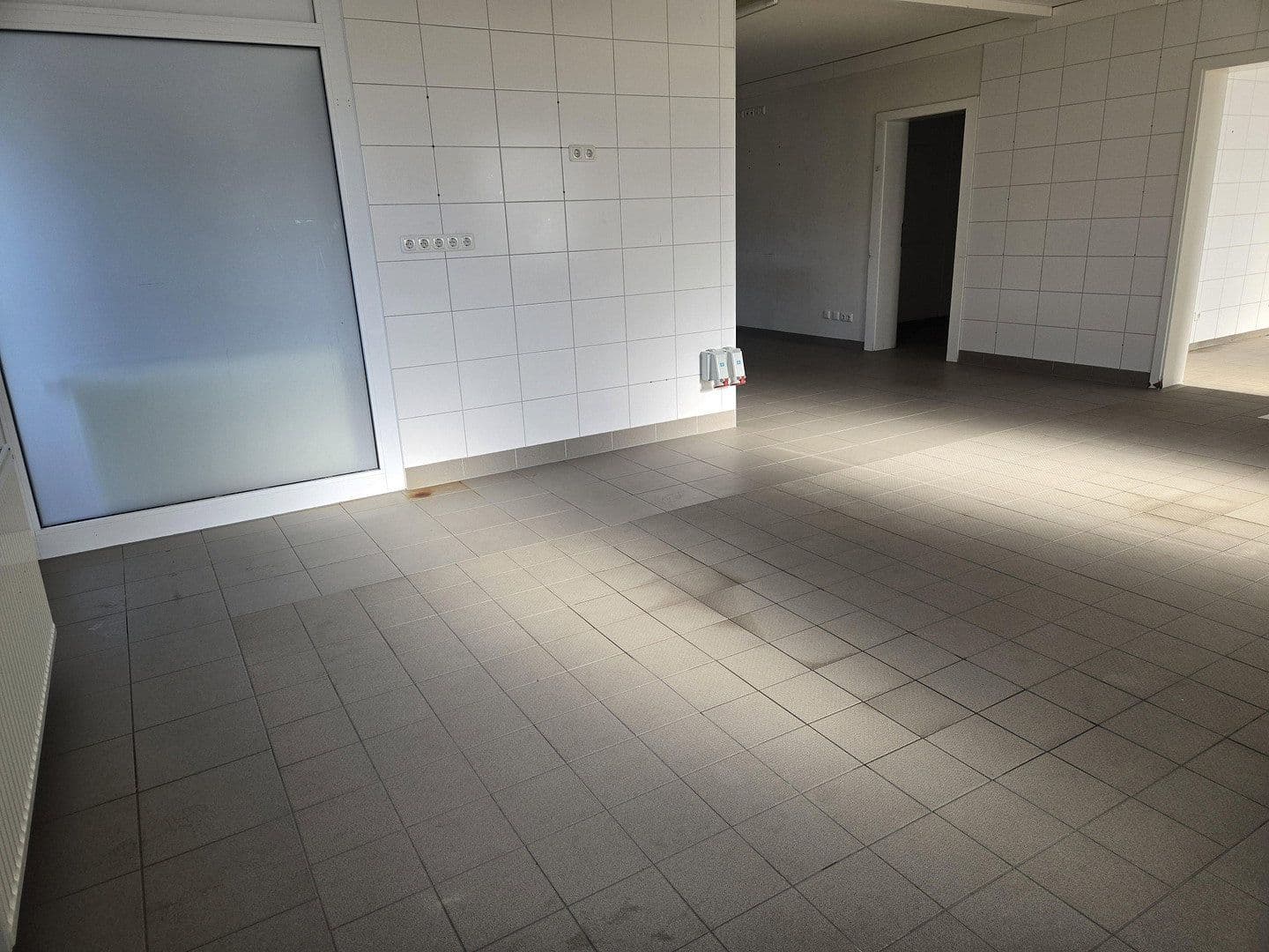 Prenájom nebytového priestoru 185 m², Windbergweg 1, Berlin, Berlín Prenájom nebytového priestoru 185 m², Windbergweg 1, Berlin, Berlín