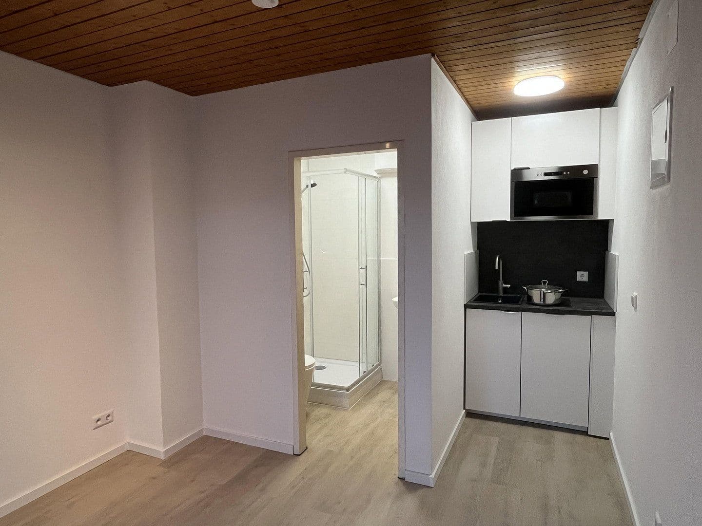 Prenájom bytu 1-izbový 17 m², Mühlstrasse 50, Nürtingen, Bádensko-Wurttembersko Prenájom bytu 1-izbový 17 m², Mühlstrasse 50, Nürtingen, Bádensko-Wurttembersko