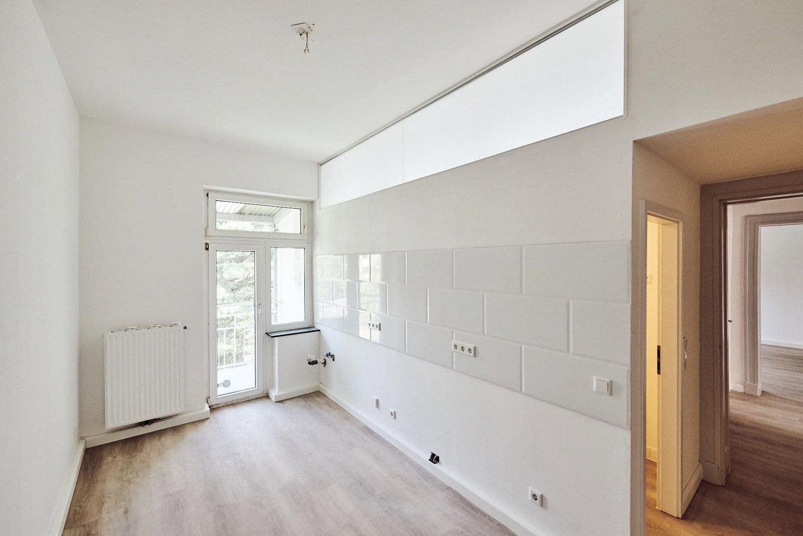 Prenájom bytu 3-izbový 96 m², Düsseldorf, Severné Porýnie - Westfálsko Prenájom bytu 3-izbový 96 m², Düsseldorf, Severné Porýnie - Westfálsko