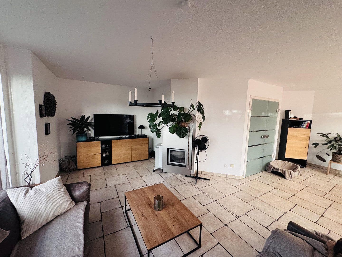 Predaj domu 180 m², pozemek 550 m², Seelze, Dolné Sasko Predaj domu 180 m², pozemek 550 m², Seelze, Dolné Sasko