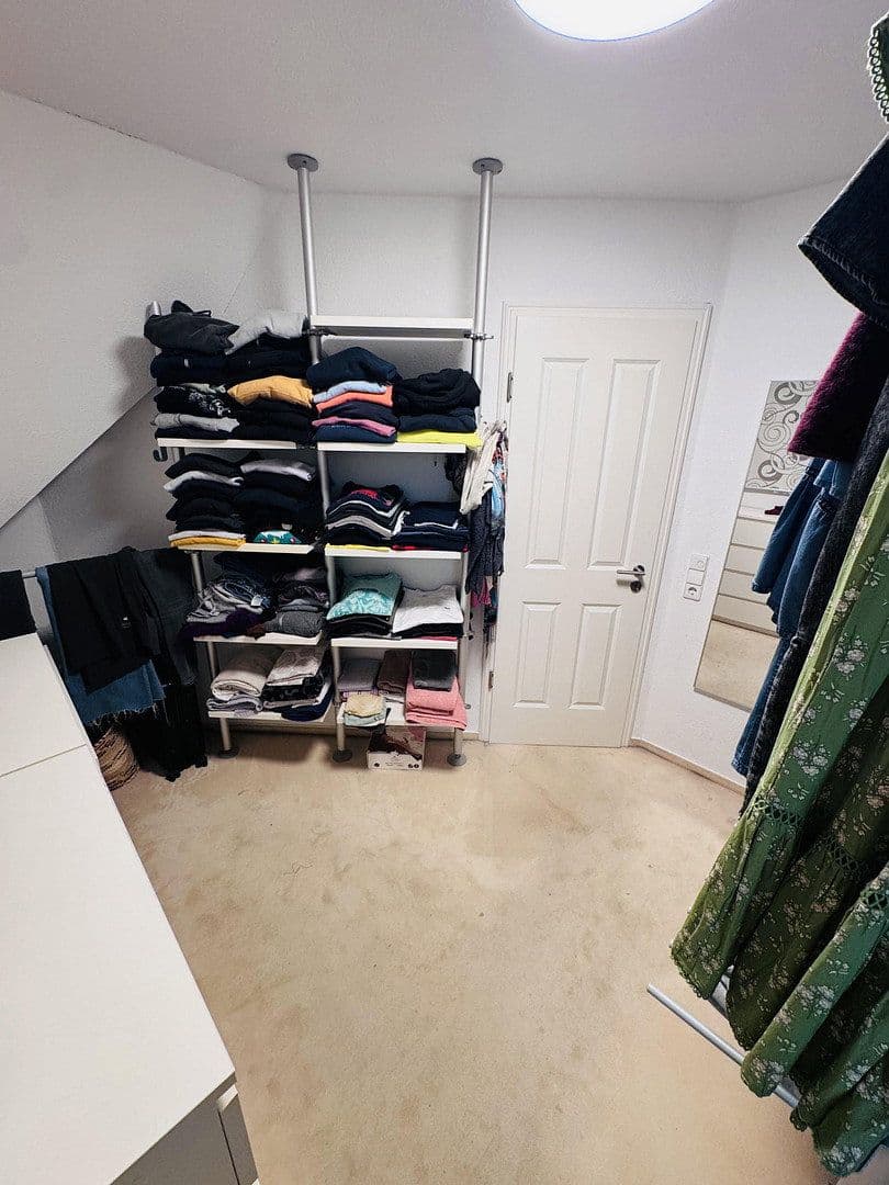 Predaj domu 180 m², pozemek 550 m², Seelze, Dolné Sasko Predaj domu 180 m², pozemek 550 m², Seelze, Dolné Sasko