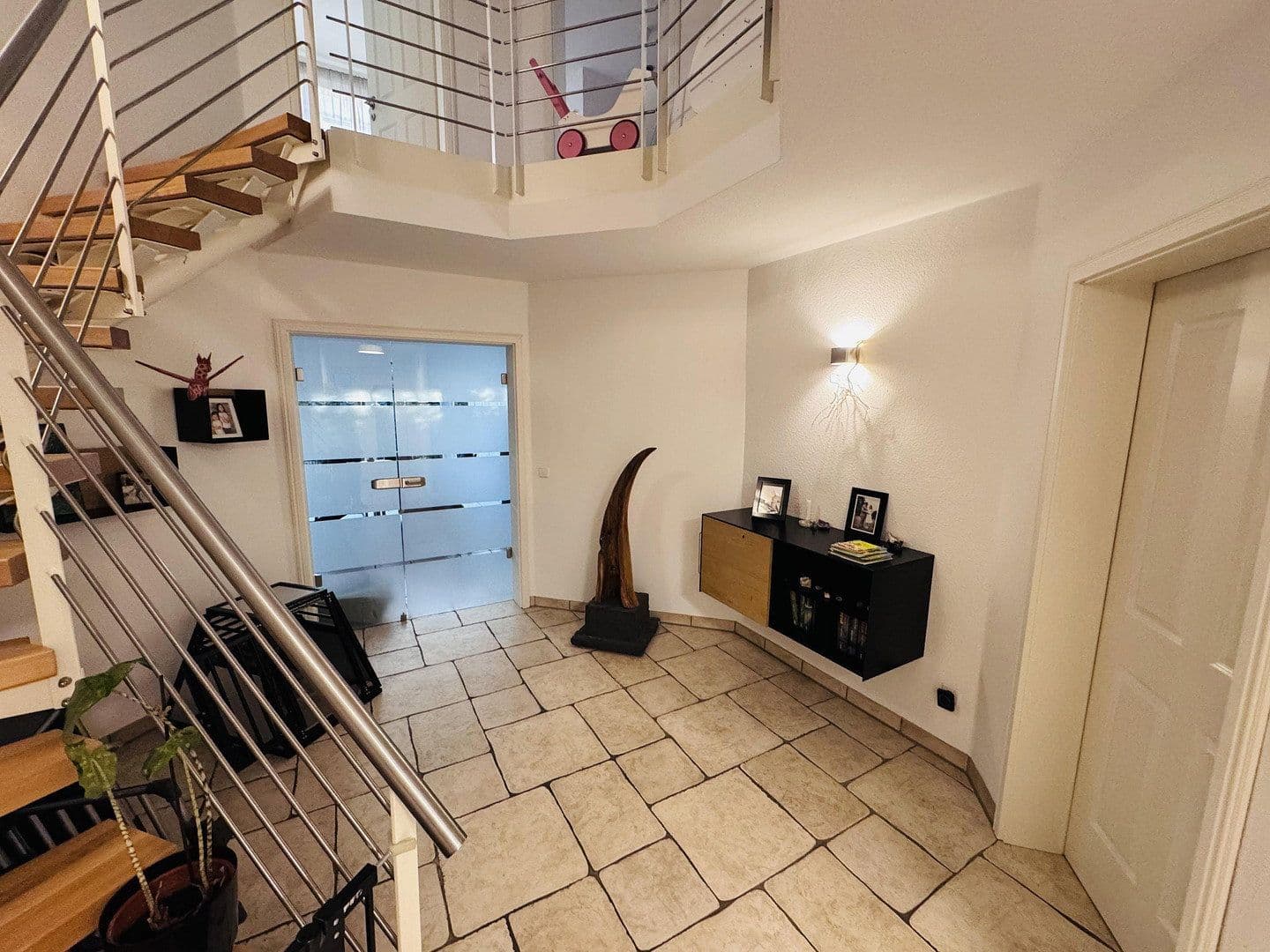 Predaj domu 180 m², pozemek 550 m², Seelze, Dolné Sasko Predaj domu 180 m², pozemek 550 m², Seelze, Dolné Sasko