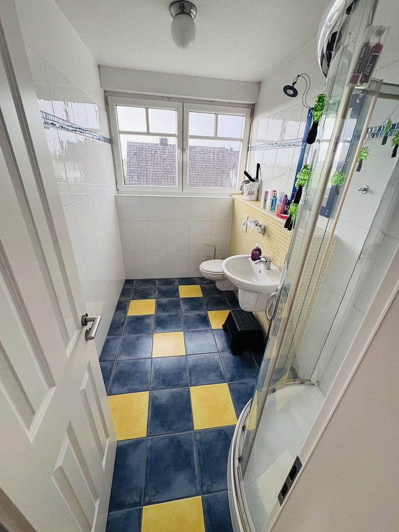 Predaj domu 180 m², pozemek 550 m², Seelze, Dolné Sasko Predaj domu 180 m², pozemek 550 m², Seelze, Dolné Sasko