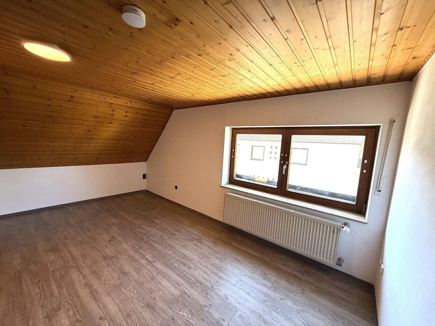 Predaj domu 320 m², pozemek 551 m², Ansbach, Bavorsko Predaj domu 320 m², pozemek 551 m², Ansbach, Bavorsko