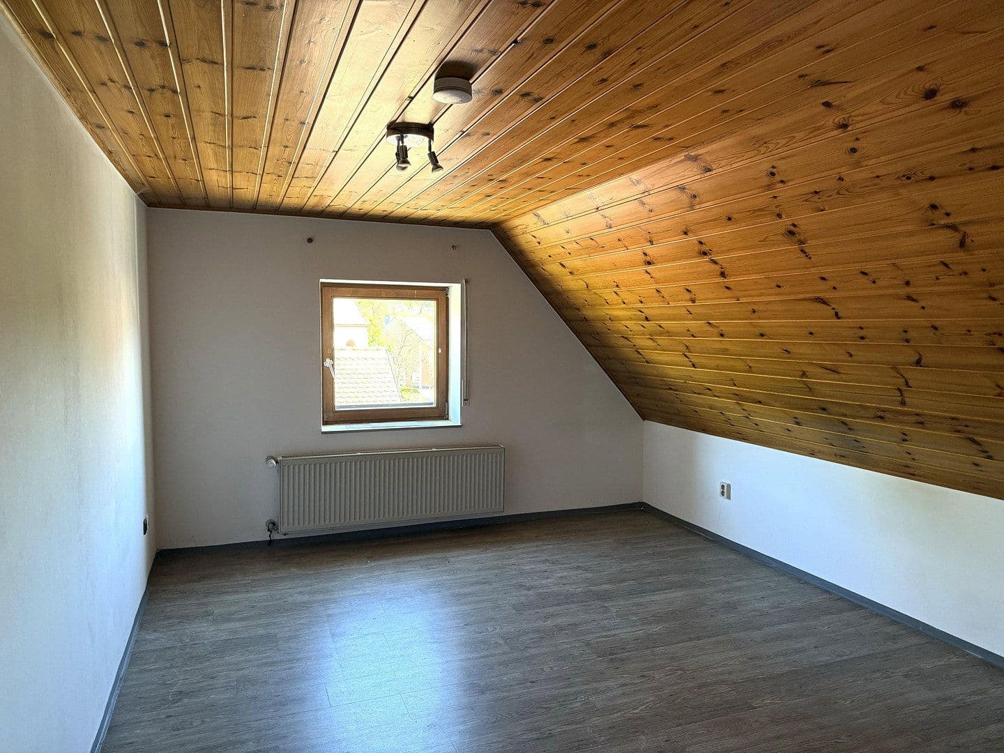 Predaj domu 320 m², pozemek 551 m², Ansbach, Bavorsko Predaj domu 320 m², pozemek 551 m², Ansbach, Bavorsko