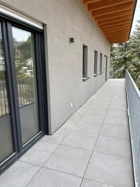 Prenájom bytu 5-izbový 149 m², Nürtingen, Bádensko-Wurttembersko Prenájom bytu 5-izbový 149 m², Nürtingen, Bádensko-Wurttembersko