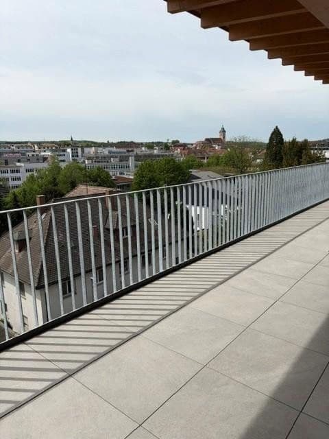 Prenájom bytu 5-izbový 149 m², Nürtingen, Bádensko-Wurttembersko Prenájom bytu 5-izbový 149 m², Nürtingen, Bádensko-Wurttembersko