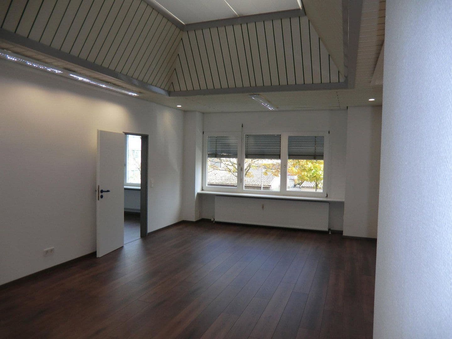 Prenájom kancelárie 112 m², Maybachstr. 3, Karlsruhe, Bádensko-Wurttembersko Prenájom kancelárie 112 m², Maybachstr. 3, Karlsruhe, Bádensko-Wurttembersko