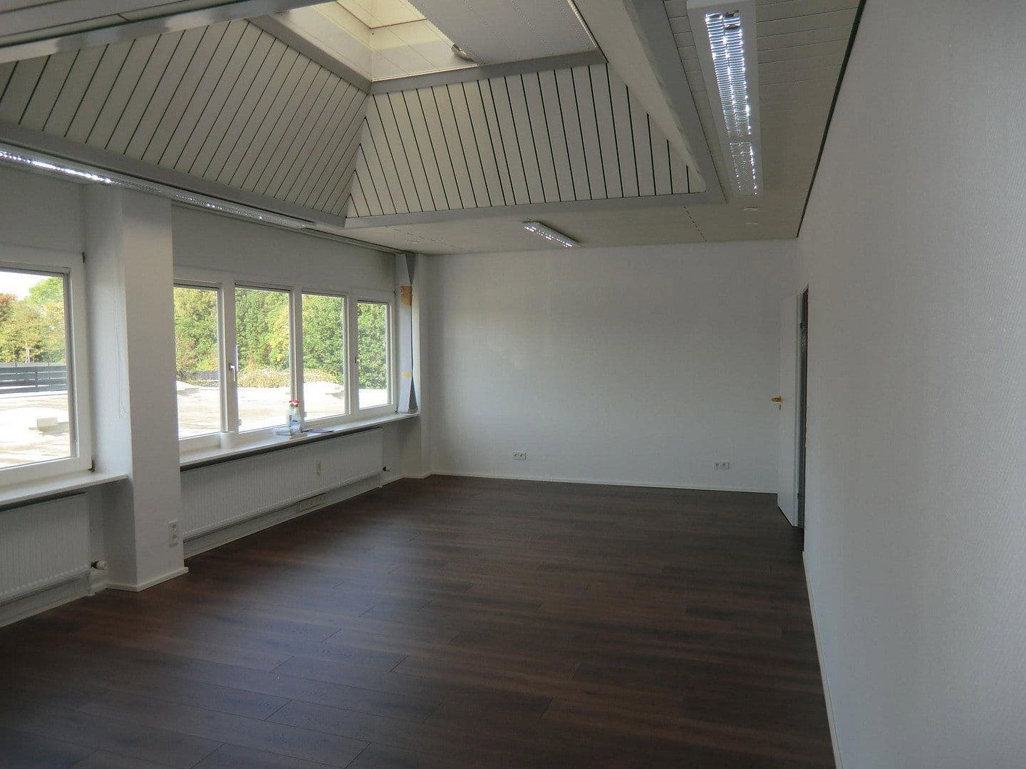 Prenájom kancelárie 112 m², Maybachstr. 3, Karlsruhe, Bádensko-Wurttembersko Prenájom kancelárie 112 m², Maybachstr. 3, Karlsruhe, Bádensko-Wurttembersko