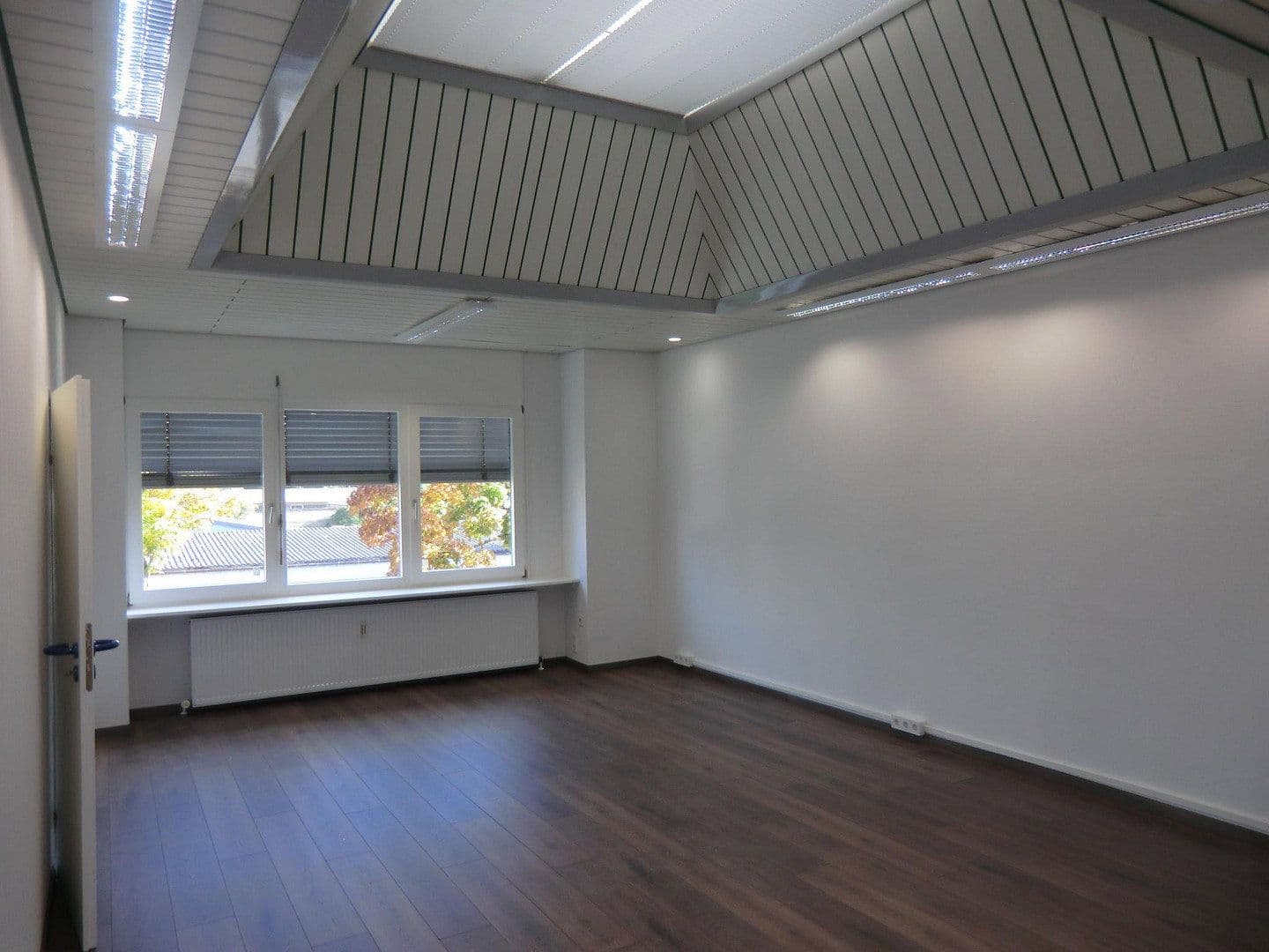 Prenájom kancelárie 112 m², Maybachstr. 3, Karlsruhe, Bádensko-Wurttembersko Prenájom kancelárie 112 m², Maybachstr. 3, Karlsruhe, Bádensko-Wurttembersko