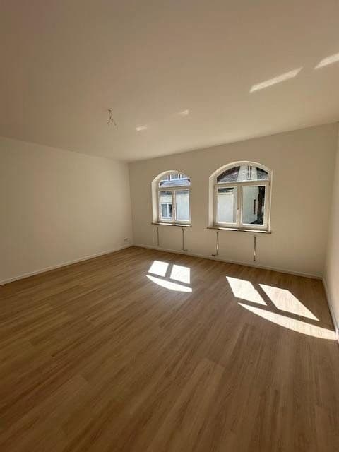 Prenájom bytu 3-izbový 83 m², Waldstromerstr. 18, Nürnberg, Bavorsko Prenájom bytu 3-izbový 83 m², Waldstromerstr. 18, Nürnberg, Bavorsko