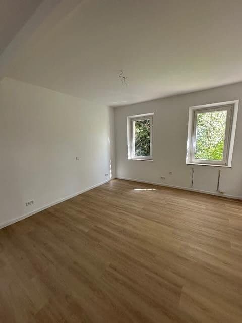 Prenájom bytu 3-izbový 83 m², Waldstromerstr. 18, Nürnberg, Bavorsko Prenájom bytu 3-izbový 83 m², Waldstromerstr. 18, Nürnberg, Bavorsko