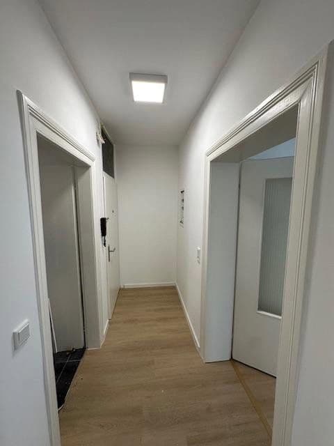 Prenájom bytu 3-izbový 83 m², Waldstromerstr. 18, Nürnberg, Bavorsko Prenájom bytu 3-izbový 83 m², Waldstromerstr. 18, Nürnberg, Bavorsko
