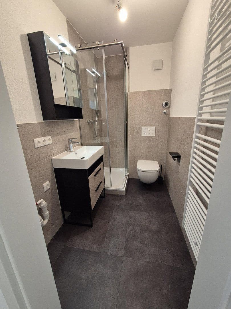 Prenájom bytu 2-izbový 55 m², München, Bavorsko Prenájom bytu 2-izbový 55 m², München, Bavorsko