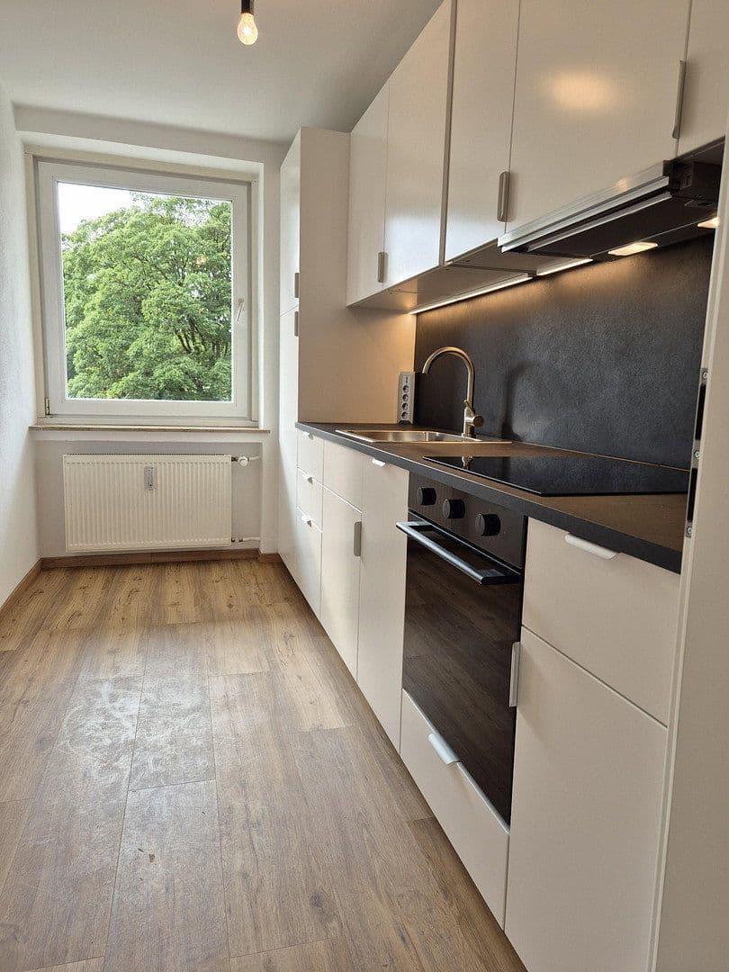 Prenájom bytu 2-izbový 55 m², München, Bavorsko Prenájom bytu 2-izbový 55 m², München, Bavorsko