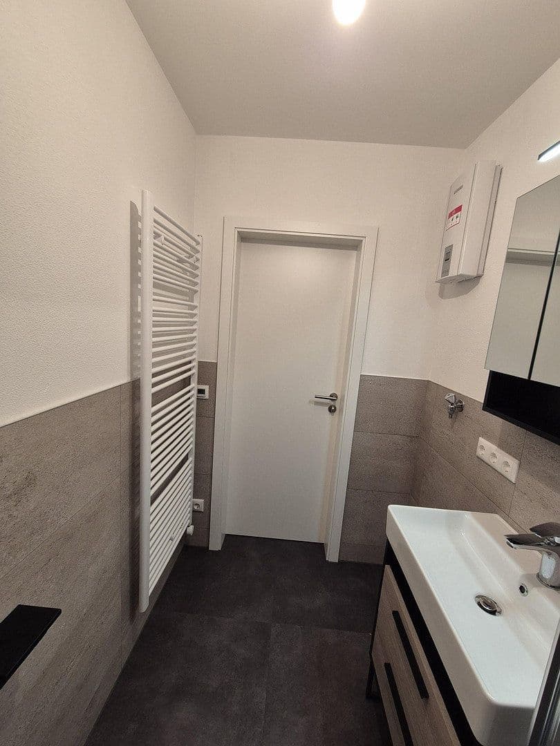 Prenájom bytu 2-izbový 55 m², München, Bavorsko Prenájom bytu 2-izbový 55 m², München, Bavorsko