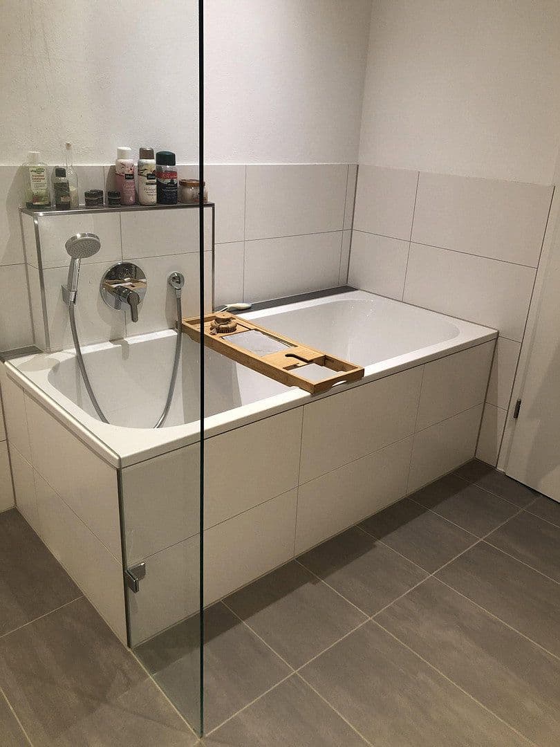 Prenájom bytu 4-izbový 114 m², Tübinger Straße 6, Nagold, Bádensko-Wurttembersko Prenájom bytu 4-izbový 114 m², Tübinger Straße 6, Nagold, Bádensko-Wurttembersko
