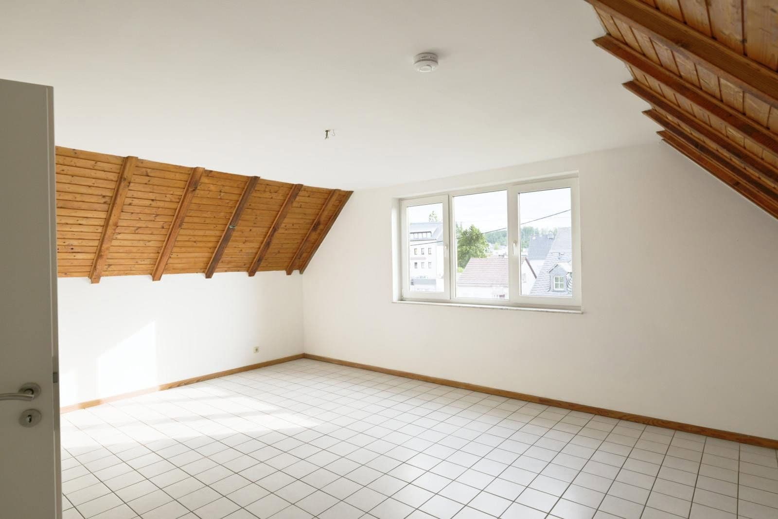 Predaj domu 107 m², pozemek 332 m², Mehren, Porýnie-Falcko Predaj domu 107 m², pozemek 332 m², Mehren, Porýnie-Falcko