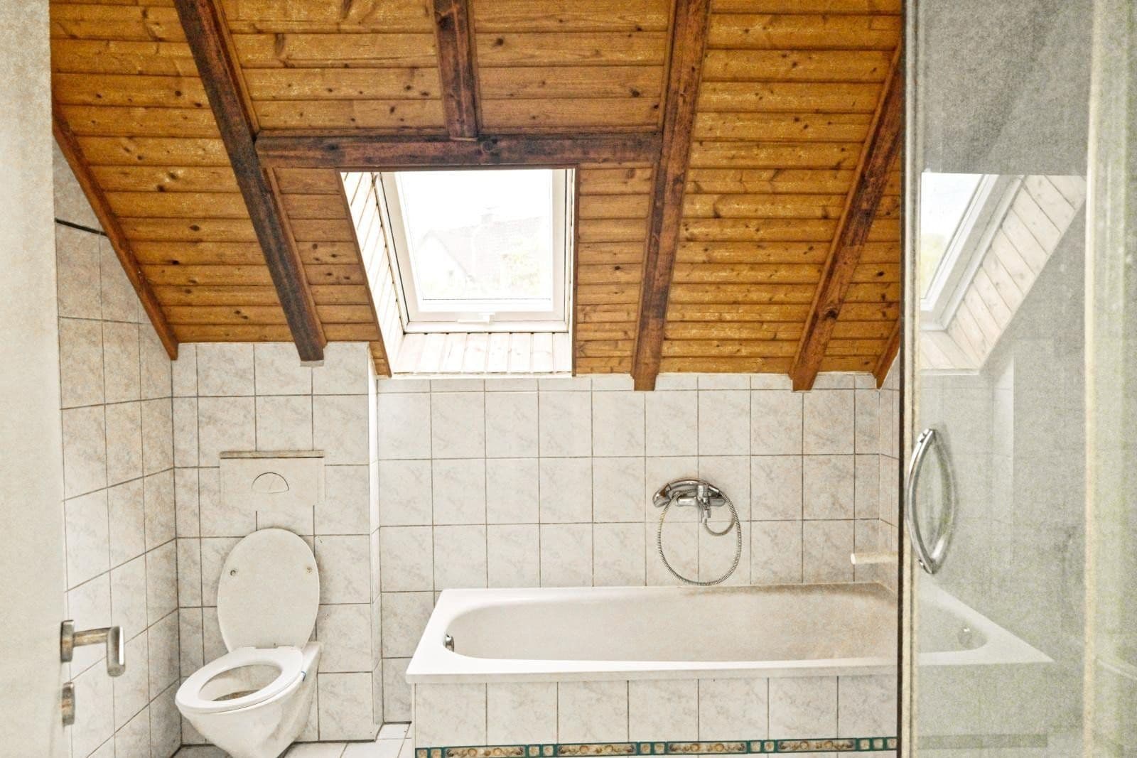 Predaj domu 107 m², pozemek 332 m², Mehren, Porýnie-Falcko Predaj domu 107 m², pozemek 332 m², Mehren, Porýnie-Falcko