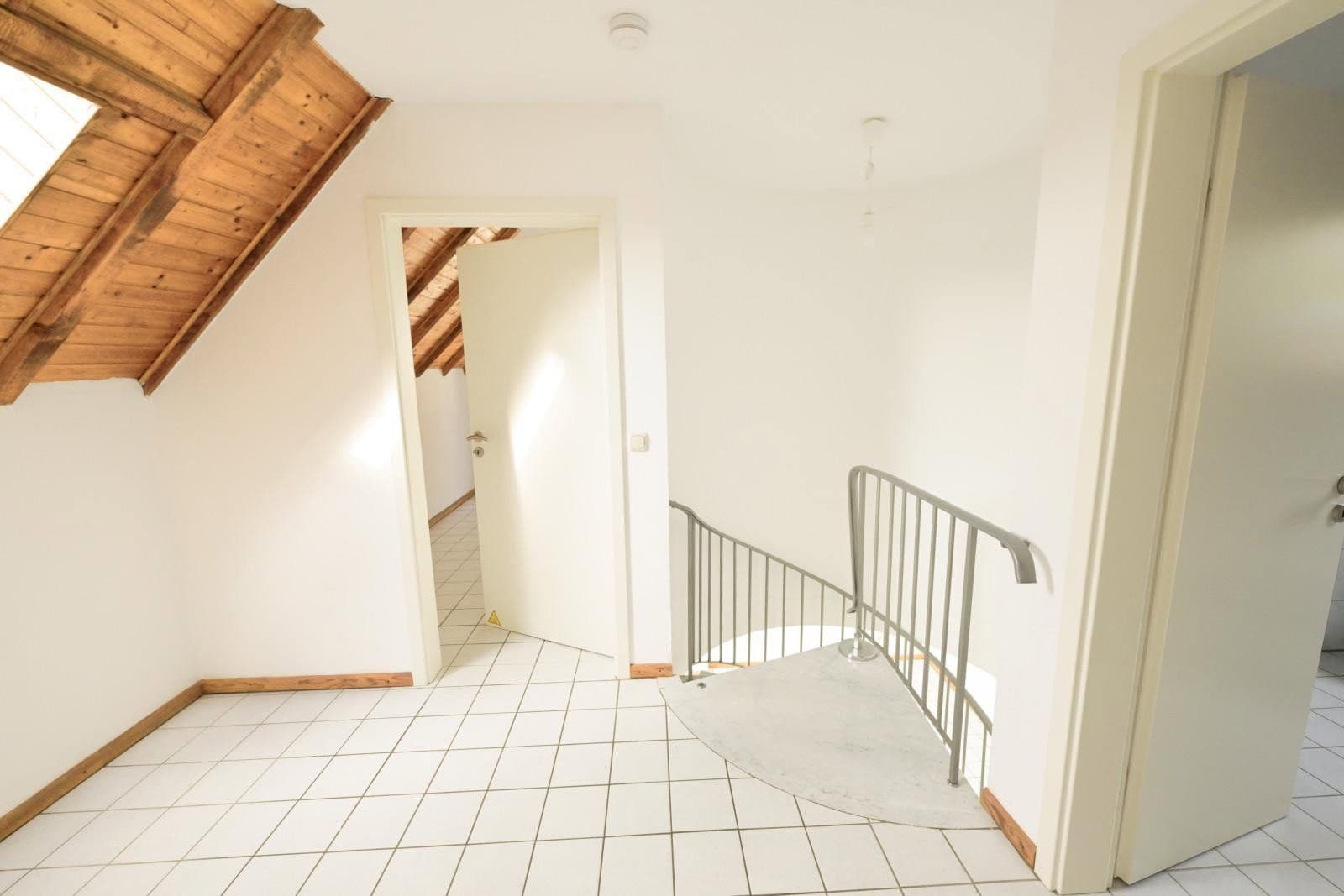 Predaj domu 107 m², pozemek 332 m², Mehren, Porýnie-Falcko Predaj domu 107 m², pozemek 332 m², Mehren, Porýnie-Falcko