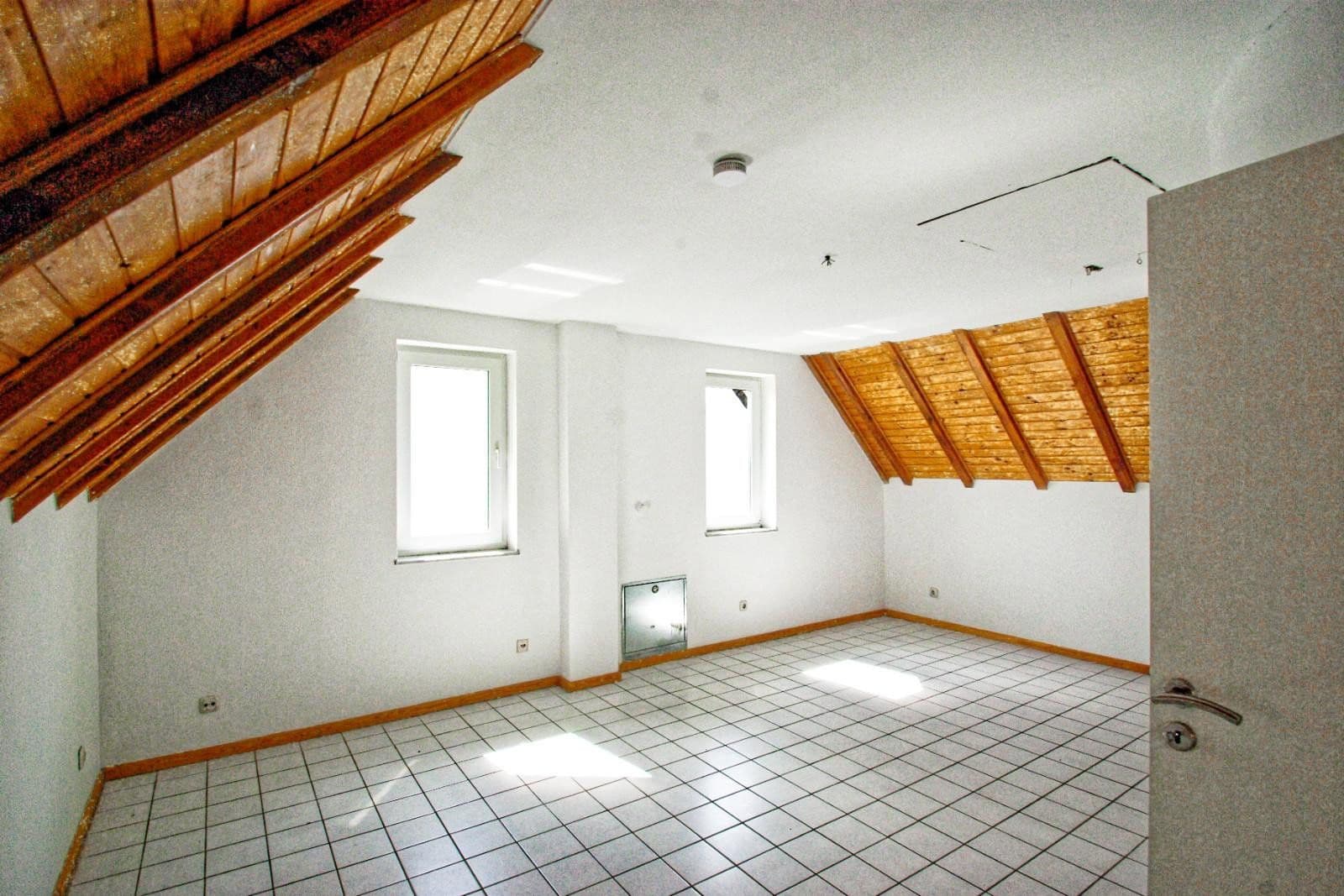 Predaj domu 107 m², pozemek 332 m², Mehren, Porýnie-Falcko Predaj domu 107 m², pozemek 332 m², Mehren, Porýnie-Falcko