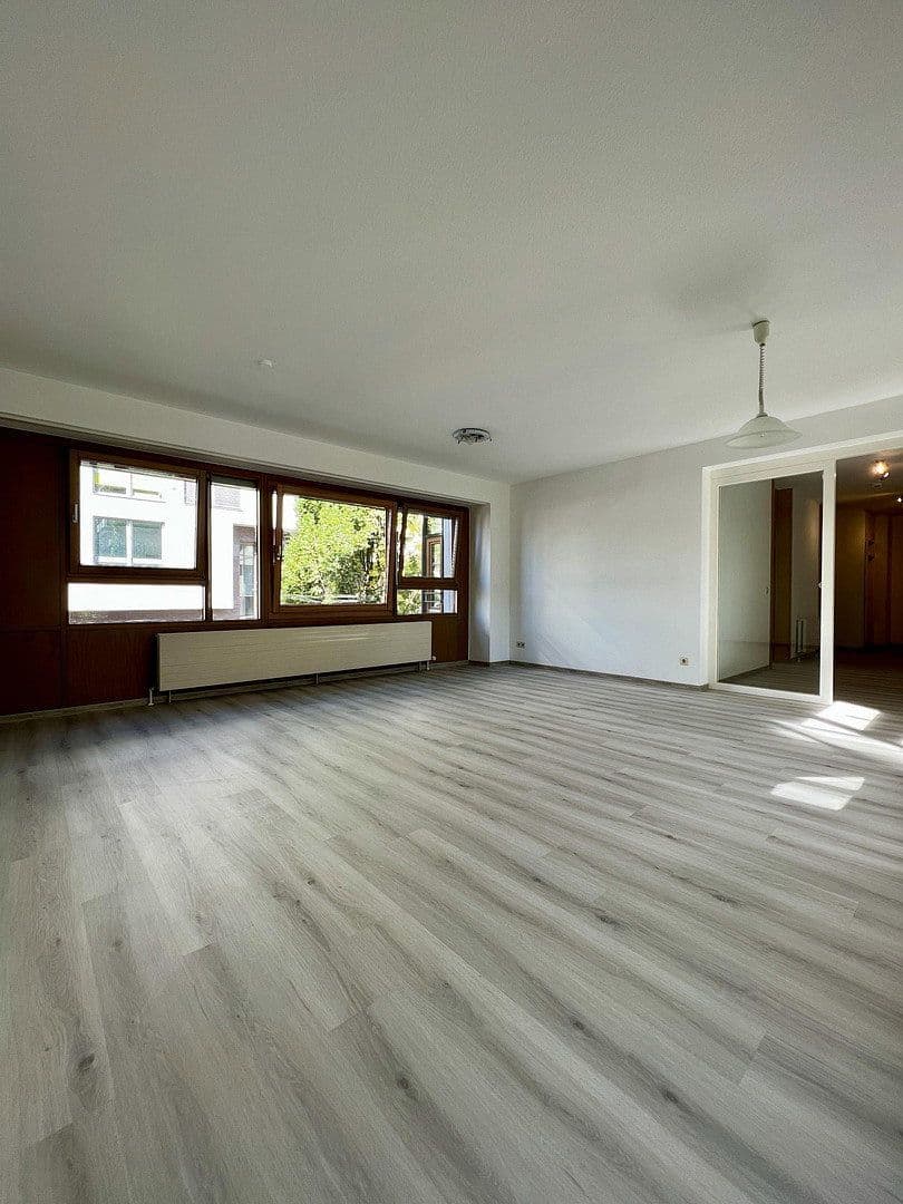 Prenájom bytu 3-izbový 88 m², Wilhelmstr. 37, Böblingen, Bádensko-Wurttembersko Prenájom bytu 3-izbový 88 m², Wilhelmstr. 37, Böblingen, Bádensko-Wurttembersko