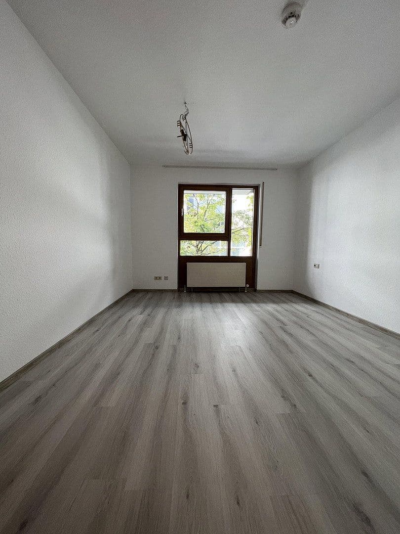 Prenájom bytu 3-izbový 88 m², Wilhelmstr. 37, Böblingen, Bádensko-Wurttembersko Prenájom bytu 3-izbový 88 m², Wilhelmstr. 37, Böblingen, Bádensko-Wurttembersko