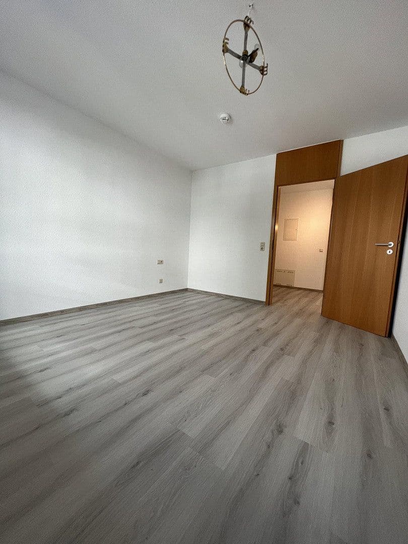Prenájom bytu 3-izbový 88 m², Wilhelmstr. 37, Böblingen, Bádensko-Wurttembersko Prenájom bytu 3-izbový 88 m², Wilhelmstr. 37, Böblingen, Bádensko-Wurttembersko
