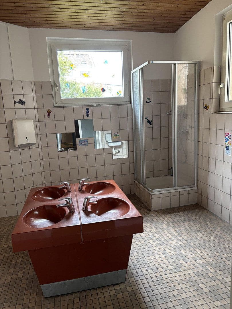 Prenájom kancelárie 246 m², Mönchwörthstraße 10-14, Mannheim, Bádensko-Wurttembersko Prenájom kancelárie 246 m², Mönchwörthstraße 10-14, Mannheim, Bádensko-Wurttembersko