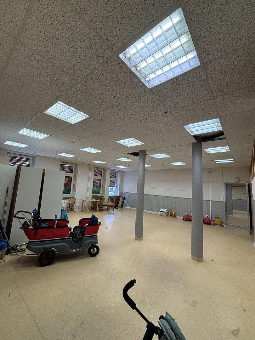 Prenájom kancelárie 246 m², Mönchwörthstraße 10-14, Mannheim, Bádensko-Wurttembersko Prenájom kancelárie 246 m², Mönchwörthstraße 10-14, Mannheim, Bádensko-Wurttembersko