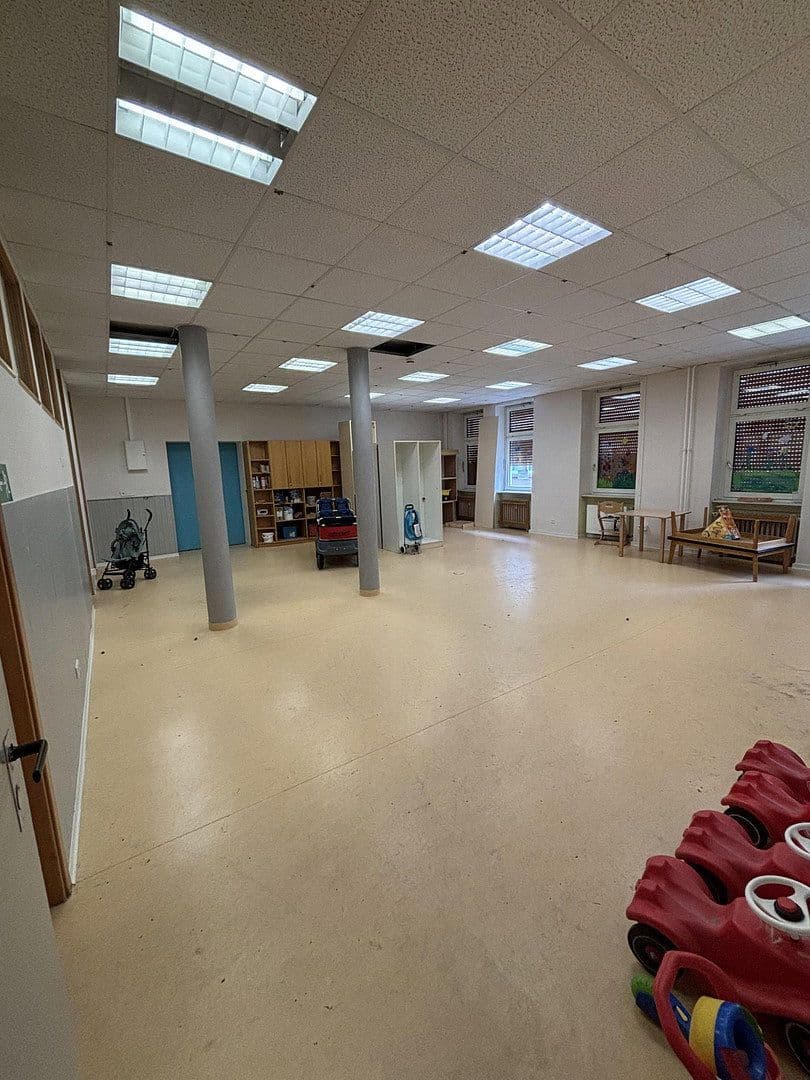 Prenájom kancelárie 246 m², Mönchwörthstraße 10-14, Mannheim, Bádensko-Wurttembersko Prenájom kancelárie 246 m², Mönchwörthstraße 10-14, Mannheim, Bádensko-Wurttembersko
