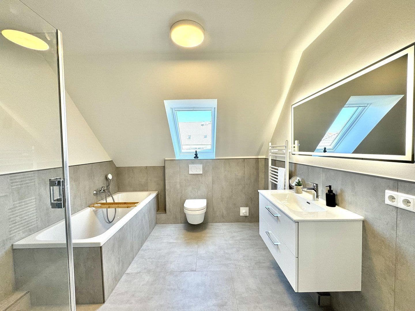 Predaj domu 127 m², pozemek 438 m², Wismar, Meklenbursko-Predpomoransko Predaj domu 127 m², pozemek 438 m², Wismar, Meklenbursko-Predpomoransko