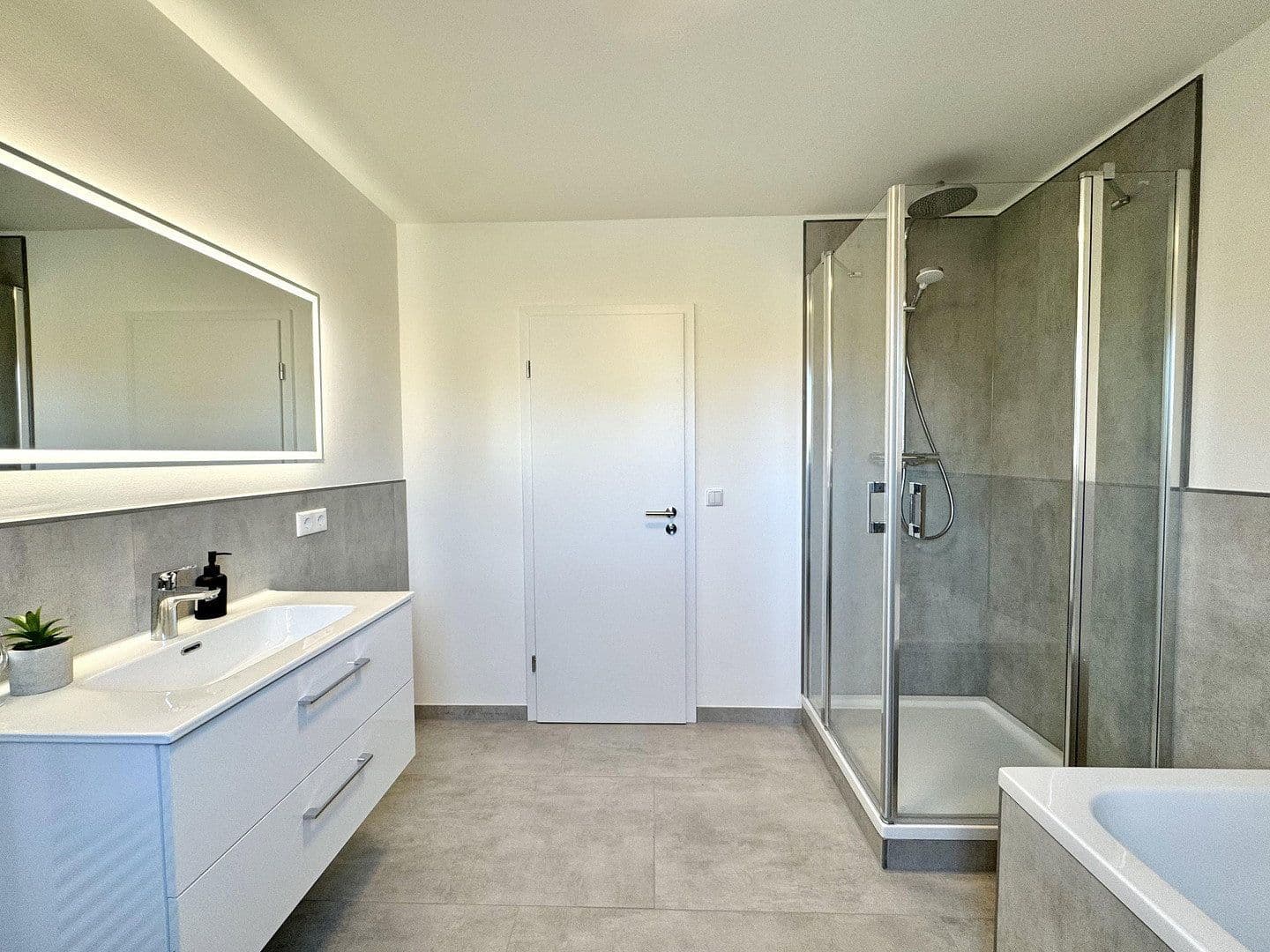 Predaj domu 127 m², pozemek 438 m², Wismar, Meklenbursko-Predpomoransko Predaj domu 127 m², pozemek 438 m², Wismar, Meklenbursko-Predpomoransko
