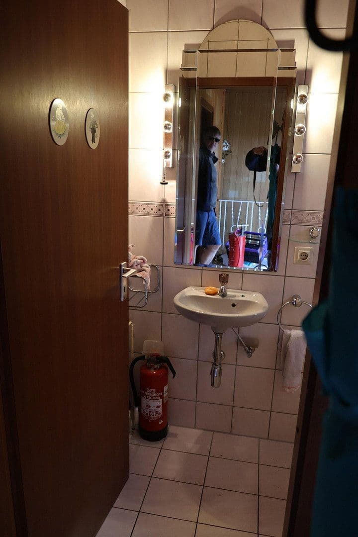 Predaj domu 165 m², pozemek 2.604 m², Moselstrasse 21, Dormagen, Severné Porýnie - Westfálsko Predaj domu 165 m², pozemek 2.604 m², Moselstrasse 21, Dormagen, Severné Porýnie - Westfálsko