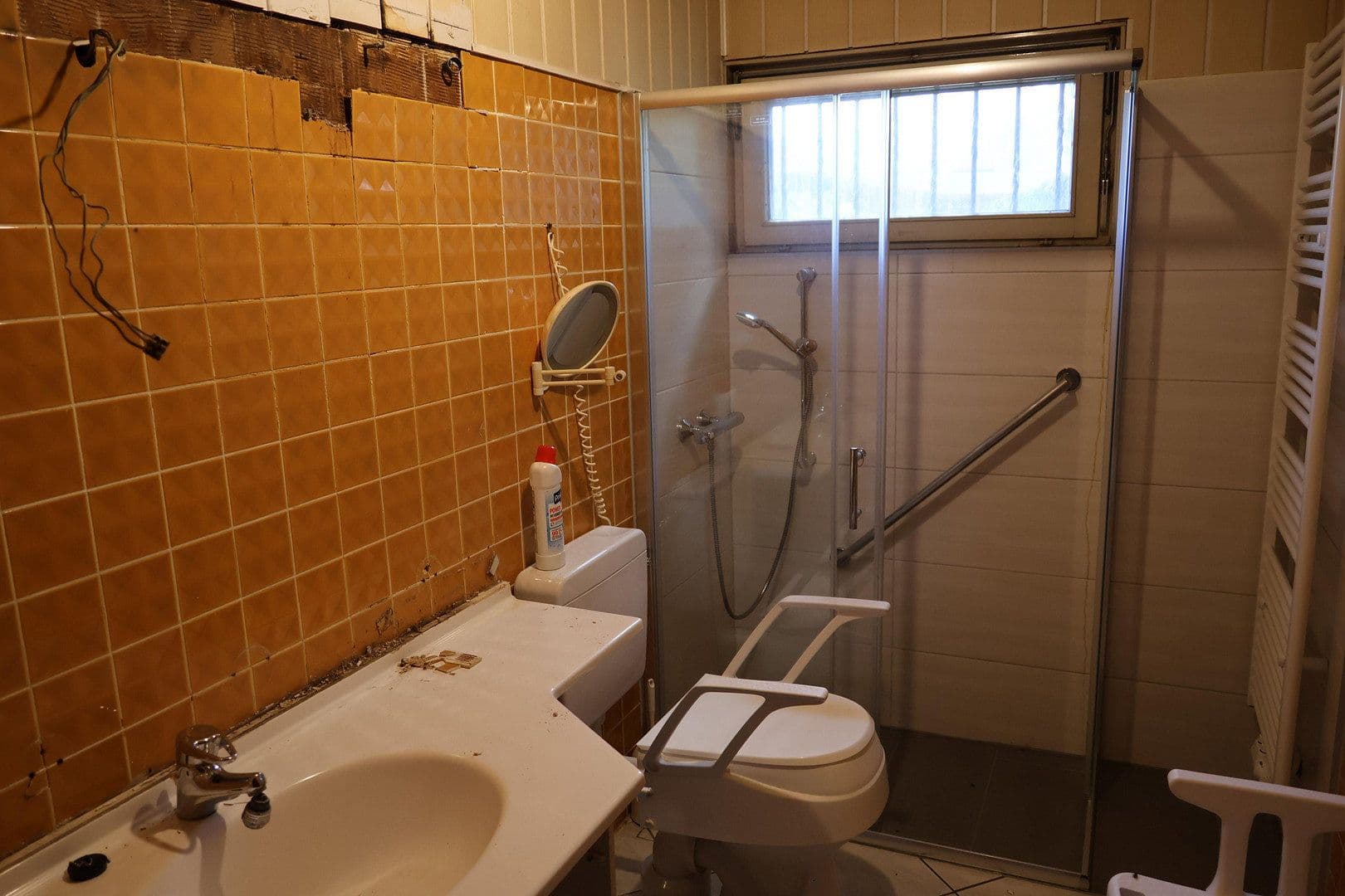 Predaj domu 165 m², pozemek 2.604 m², Moselstrasse 21, Dormagen, Severné Porýnie - Westfálsko Predaj domu 165 m², pozemek 2.604 m², Moselstrasse 21, Dormagen, Severné Porýnie - Westfálsko