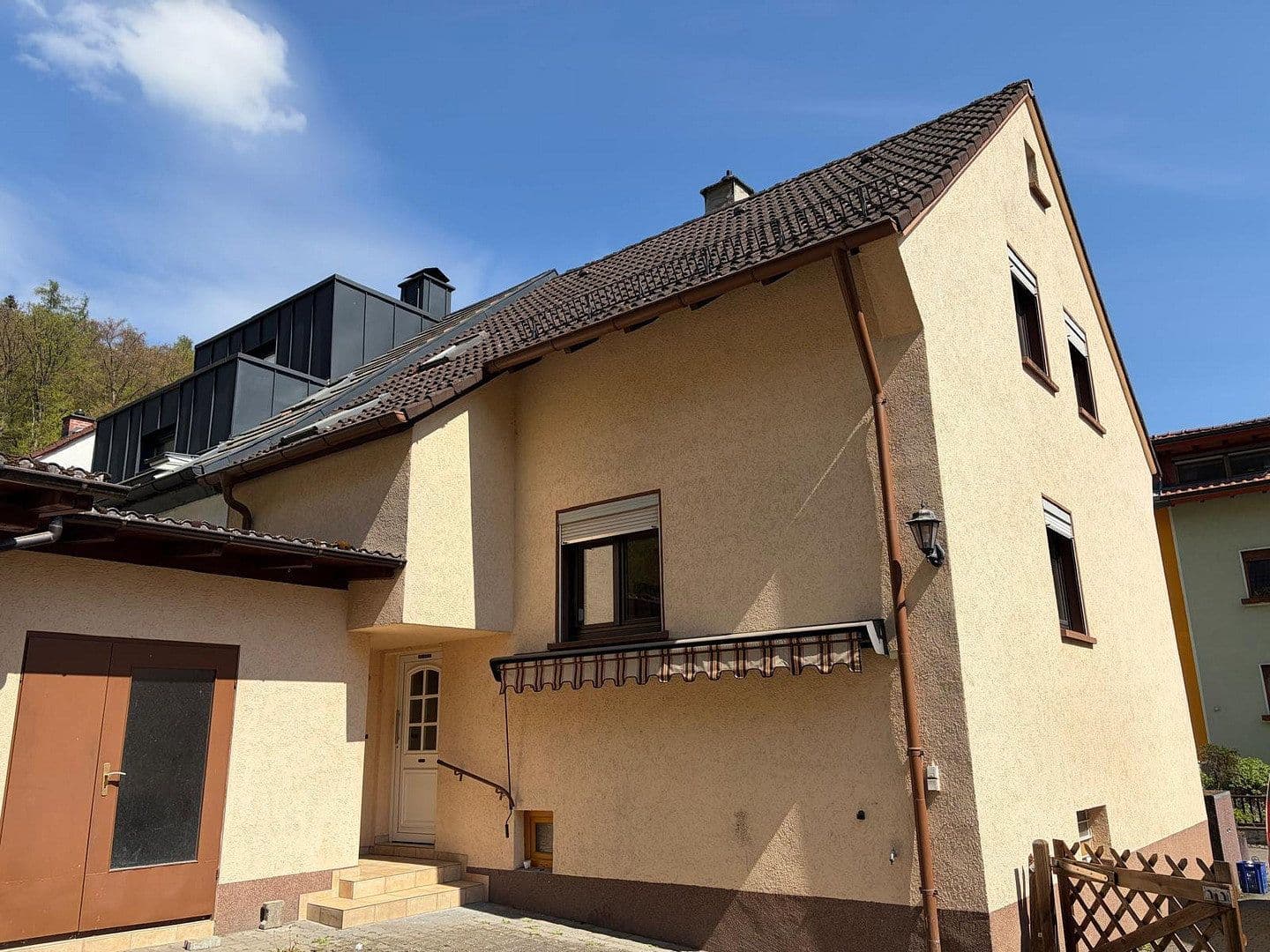 Predaj domu 83 m², pozemek 282 m², Bammental, Bádensko-Wurttembersko Predaj domu 83 m², pozemek 282 m², Bammental, Bádensko-Wurttembersko