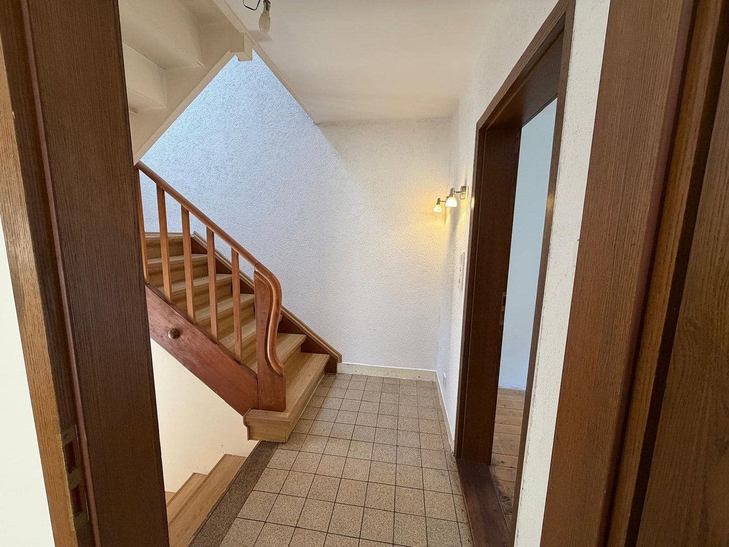 Predaj domu 83 m², pozemek 282 m², Bammental, Bádensko-Wurttembersko Predaj domu 83 m², pozemek 282 m², Bammental, Bádensko-Wurttembersko