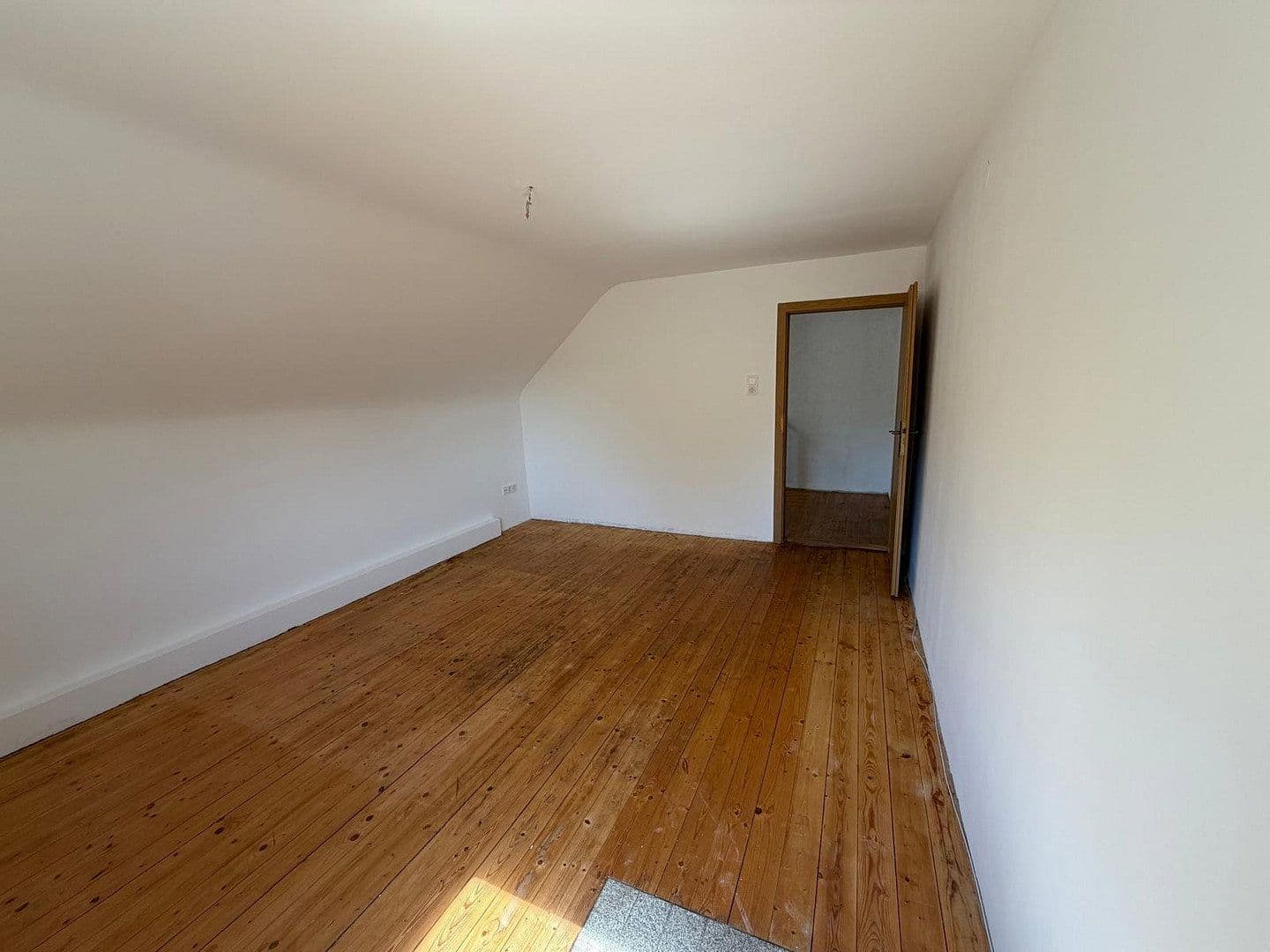 Predaj domu 83 m², pozemek 282 m², Bammental, Bádensko-Wurttembersko Predaj domu 83 m², pozemek 282 m², Bammental, Bádensko-Wurttembersko