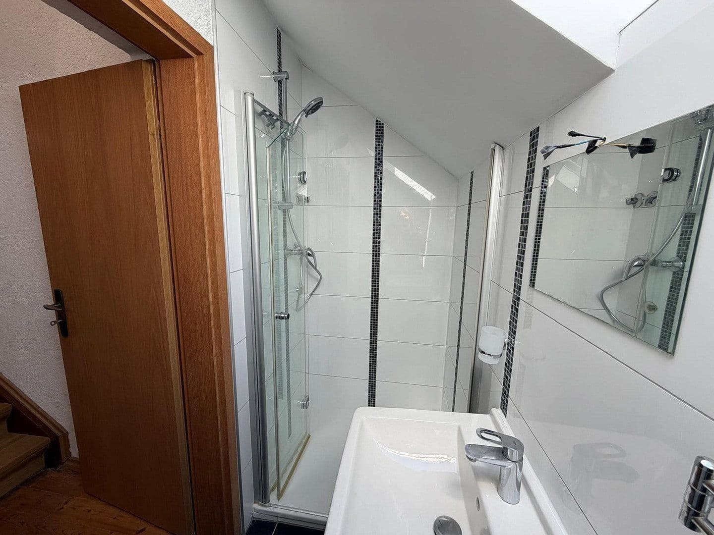 Predaj domu 83 m², pozemek 282 m², Bammental, Bádensko-Wurttembersko Predaj domu 83 m², pozemek 282 m², Bammental, Bádensko-Wurttembersko