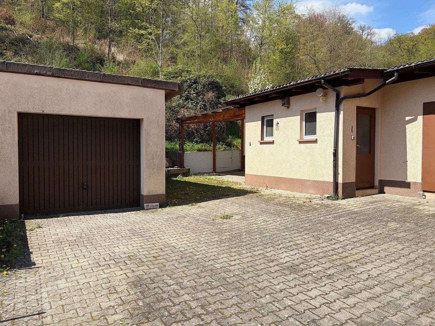 Predaj domu 83 m², pozemek 282 m², Bammental, Bádensko-Wurttembersko Predaj domu 83 m², pozemek 282 m², Bammental, Bádensko-Wurttembersko