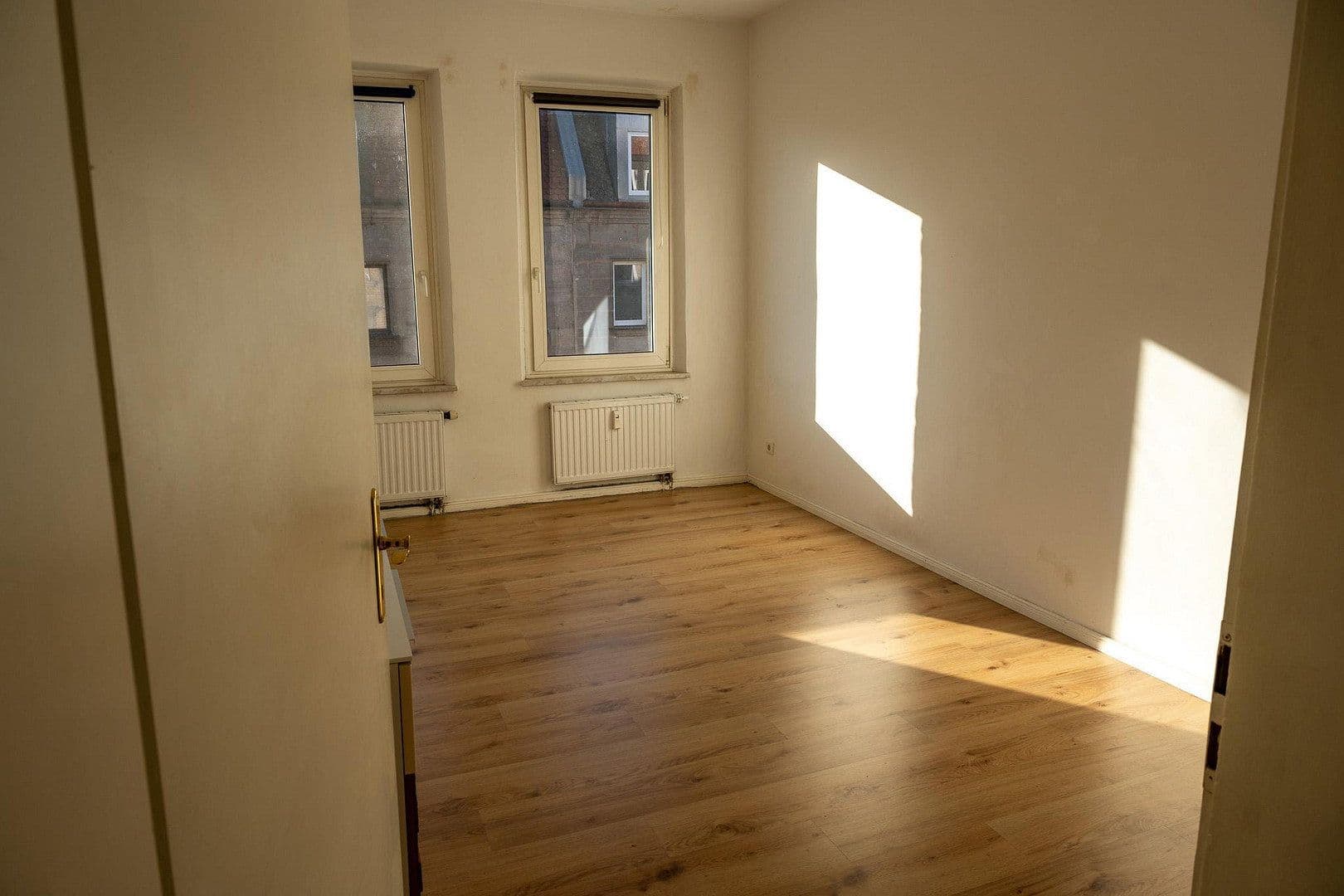 Prenájom bytu 4-izbový 96 m², Nürnberg, Bavorsko Prenájom bytu 4-izbový 96 m², Nürnberg, Bavorsko