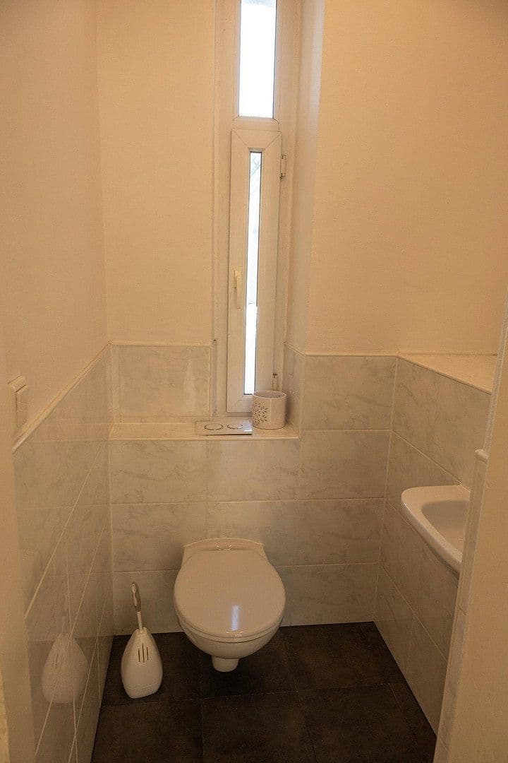 Prenájom bytu 4-izbový 96 m², Nürnberg, Bavorsko Prenájom bytu 4-izbový 96 m², Nürnberg, Bavorsko