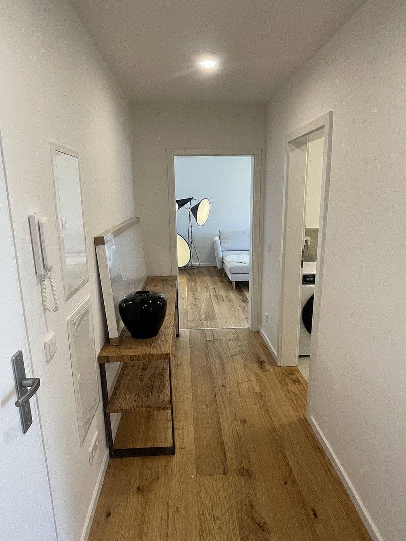 Prenájom bytu 2-izbový 51 m², München, Bavorsko Prenájom bytu 2-izbový 51 m², München, Bavorsko