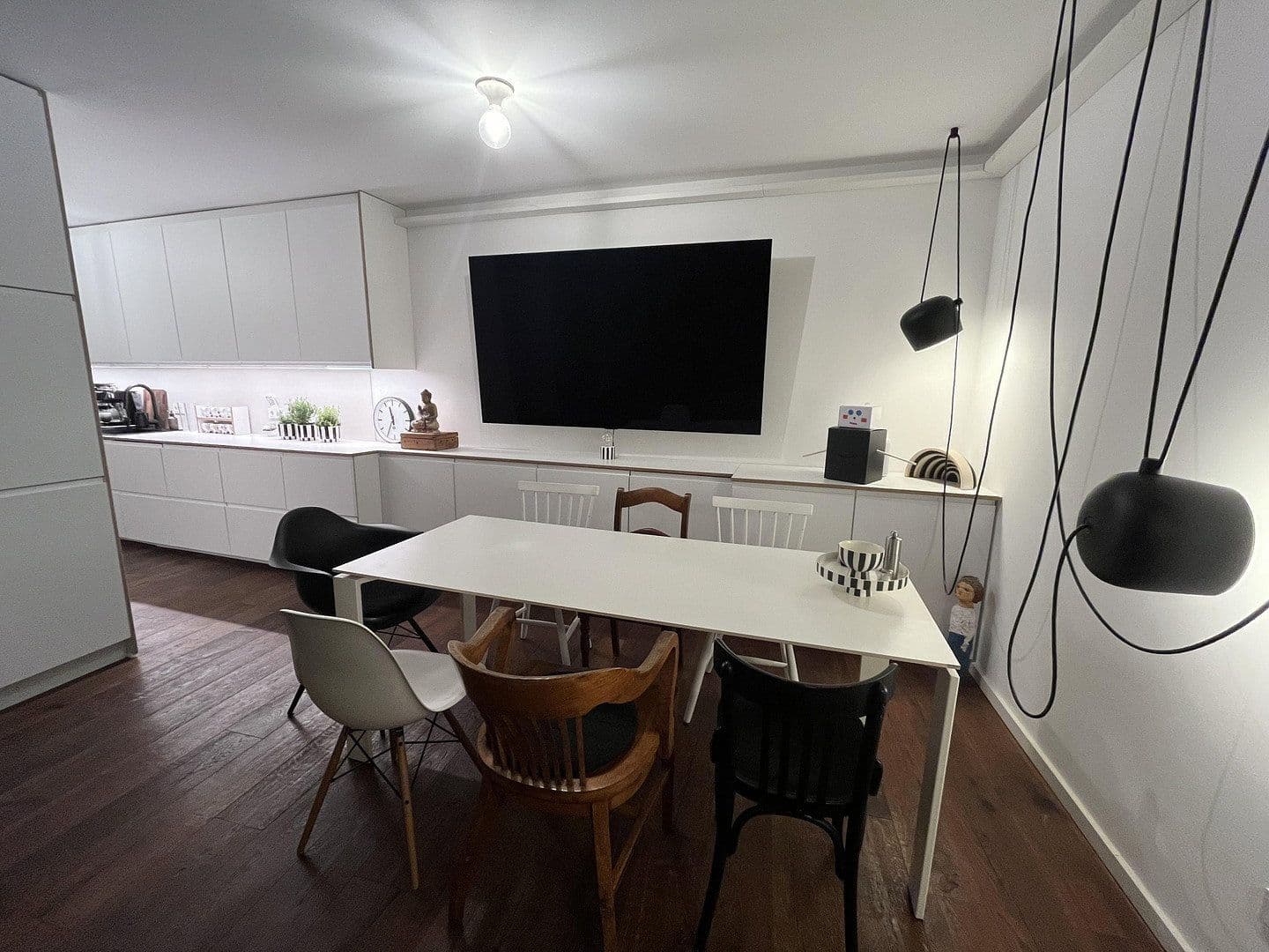 Predaj domu 150 m², pozemek 380 m², Frankfurt, Hesensko Predaj domu 150 m², pozemek 380 m², Frankfurt, Hesensko