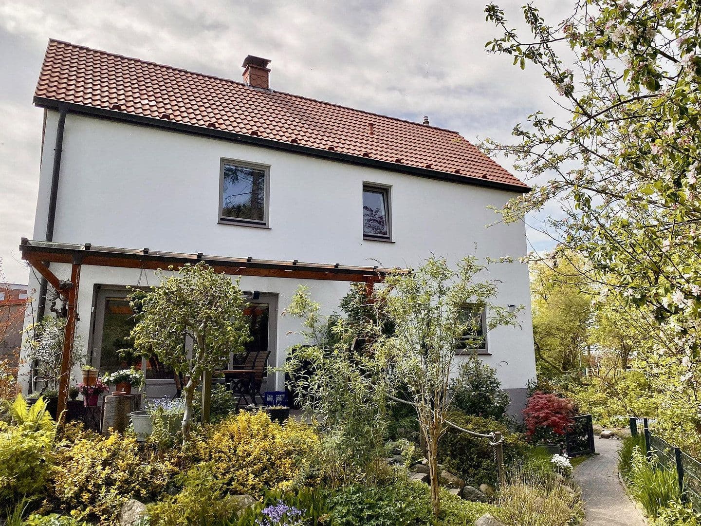 Predaj domu 156 m², pozemek 445 m², Alpenrosenweg 64a, Hamburg, Hamburg Predaj domu 156 m², pozemek 445 m², Alpenrosenweg 64a, Hamburg, Hamburg