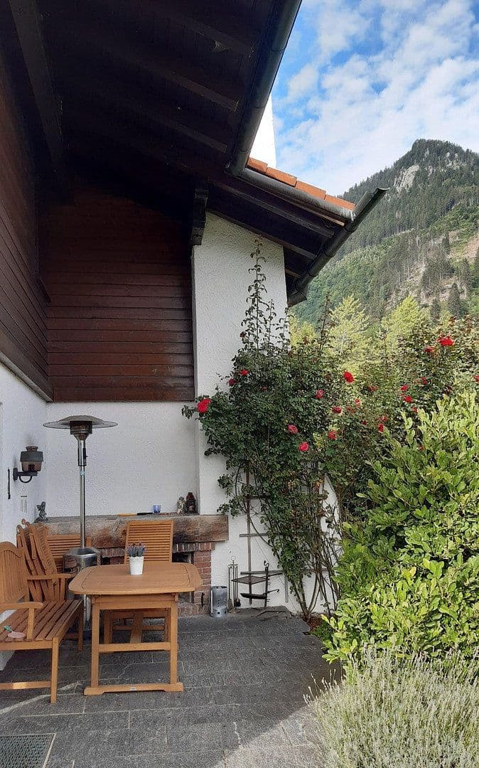 Predaj domu 200 m², pozemek 874 m², An der Schanz 1a, Burgberg im Allgäu, Bavorsko Predaj domu 200 m², pozemek 874 m², An der Schanz 1a, Burgberg im Allgäu, Bavorsko
