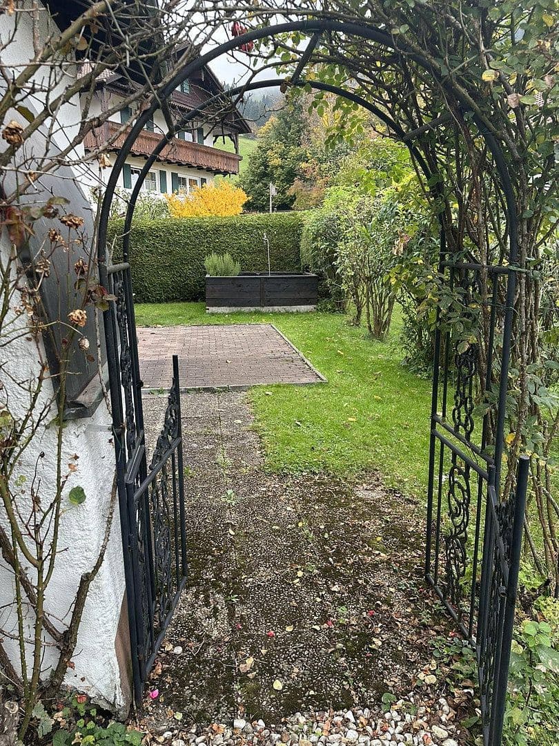 Predaj domu 200 m², pozemek 874 m², An der Schanz 1a, Burgberg im Allgäu, Bavorsko Predaj domu 200 m², pozemek 874 m², An der Schanz 1a, Burgberg im Allgäu, Bavorsko