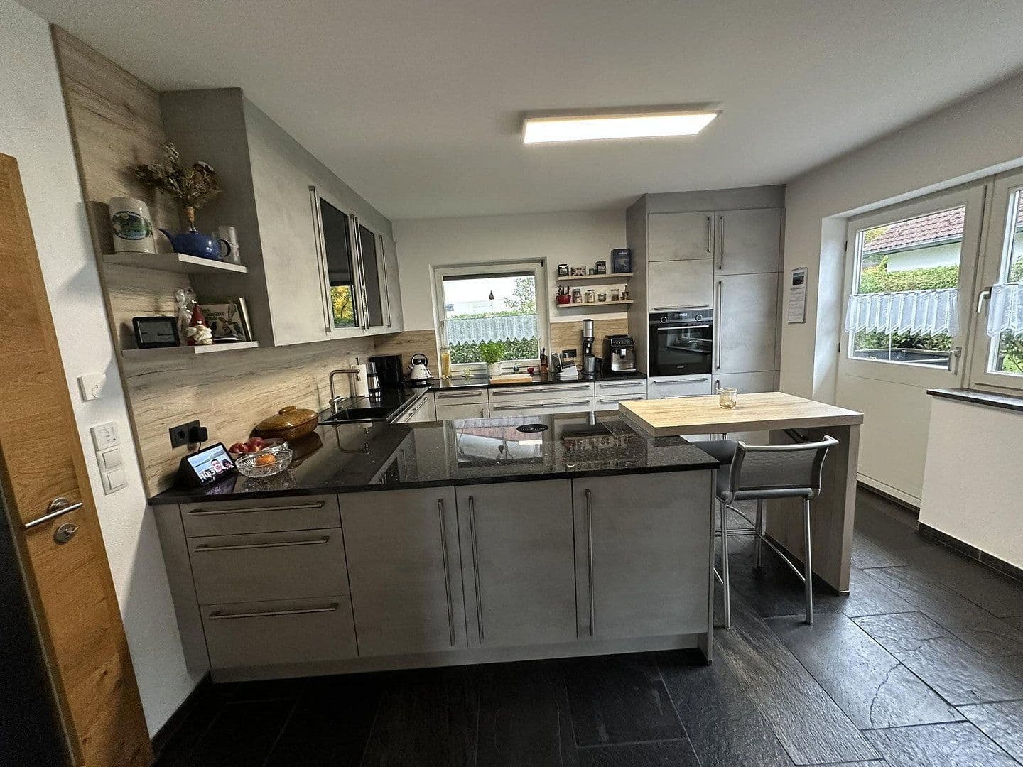 Predaj domu 200 m², pozemek 874 m², An der Schanz 1a, Burgberg im Allgäu, Bavorsko Predaj domu 200 m², pozemek 874 m², An der Schanz 1a, Burgberg im Allgäu, Bavorsko
