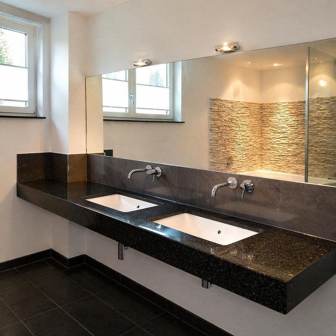 Predaj domu 220 m², pozemek 600 m², Kleines Wiesental, Bádensko-Wurttembersko Predaj domu 220 m², pozemek 600 m², Kleines Wiesental, Bádensko-Wurttembersko