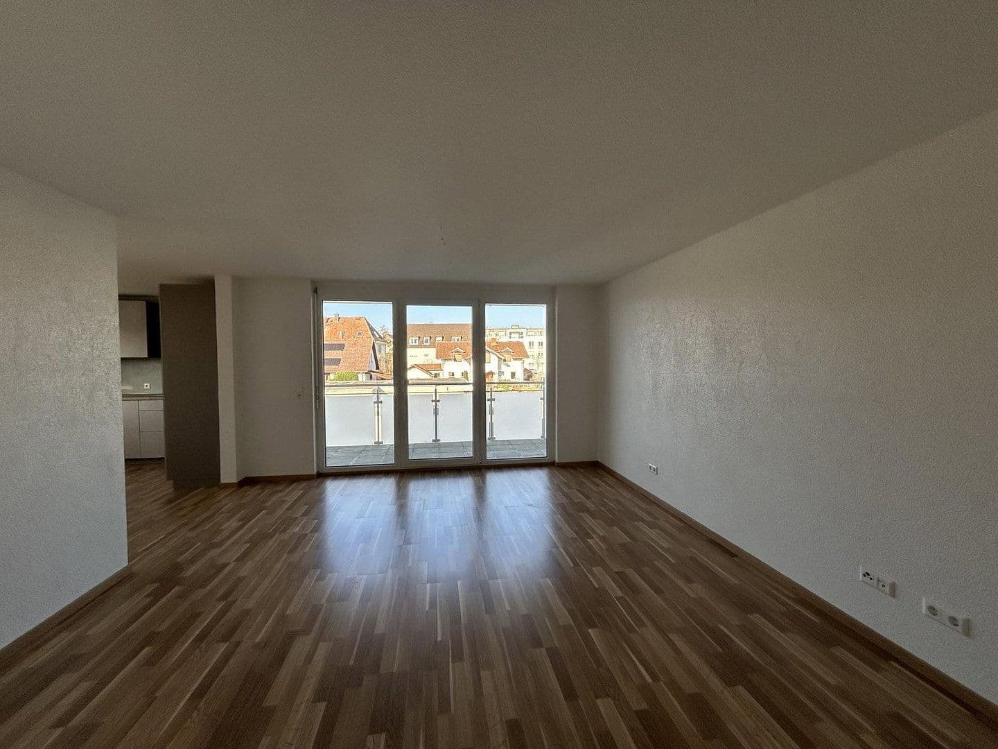 Prenájom bytu 3-izbový 84 m², Neuenburg am Rhein, Bádensko-Wurttembersko Prenájom bytu 3-izbový 84 m², Neuenburg am Rhein, Bádensko-Wurttembersko